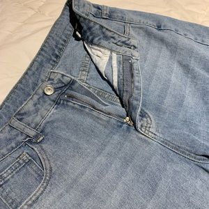 Mom jeans/straight leg